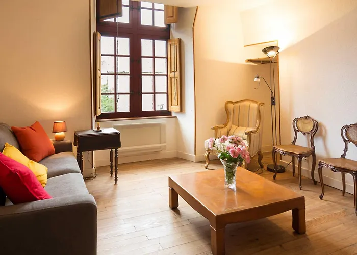 Charmante Maison Médiévale Au Cœur D'hérisson - Fr-1-489-606