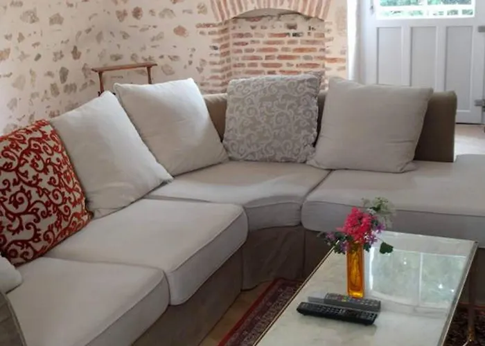 Charmante Maison Médiévale Au Cœur D'hérisson - Fr-1-489-606